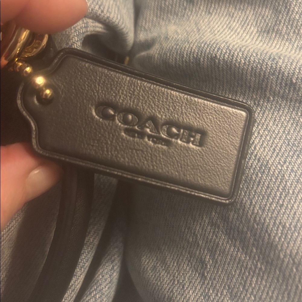 Coach Vintage Black pebbled leather shoulder bag, excellent condition! - Picture 13 of 13